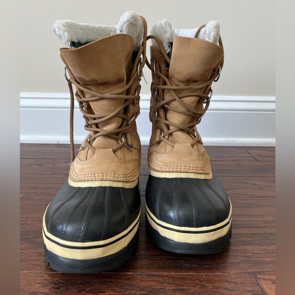 Sorel - Women's Caribou Boot - Picture 2 of 10